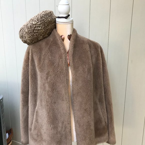 Vintage Faux Fur jacket - Picture 4 of 8
